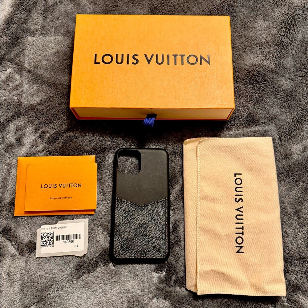 Louis Vuitton Black and Gray Monogram iPhone Case